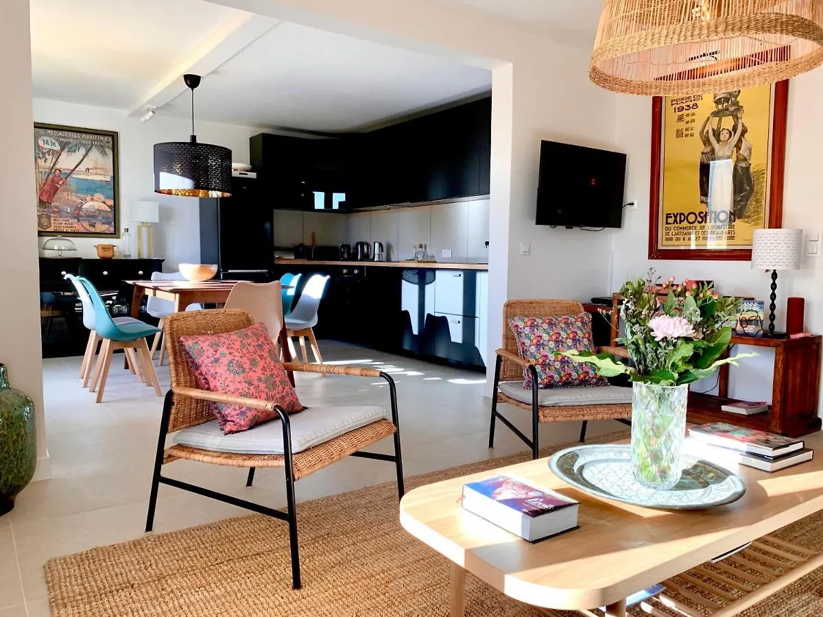 Luxury Apartment St-Tropez/ 10Mn Walk To Center. Saint-Tropez